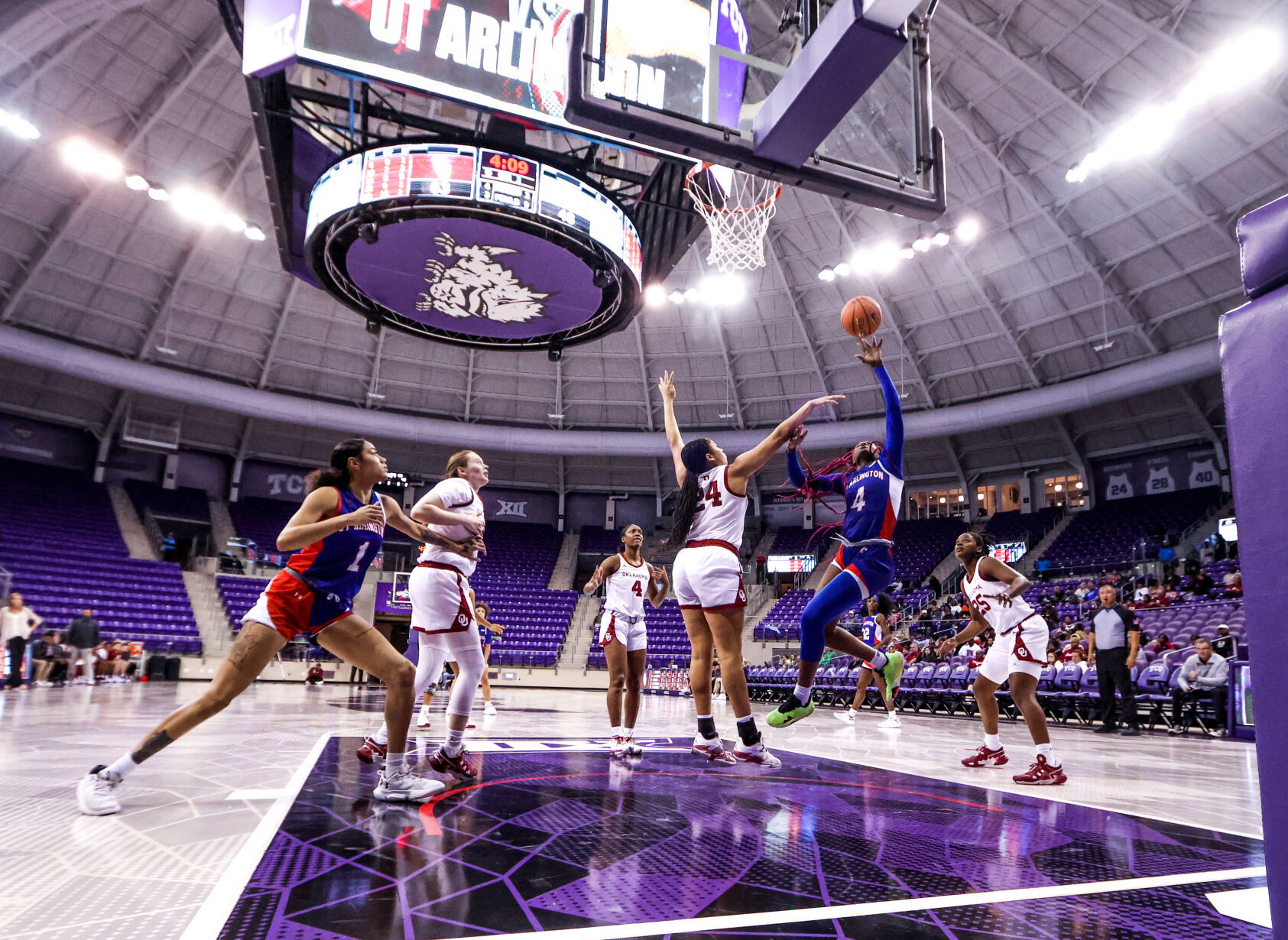 Lady Mavericks defeated by University of Oklahoma in close match